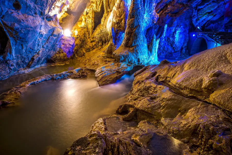 Qinglong Cave