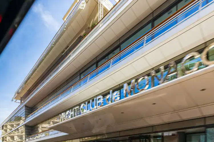 Hotels in Montecarotto