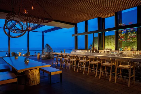 รีวิว Renaissance Pattaya Resort & Spa สัมผัสความหรูติดริมหาด