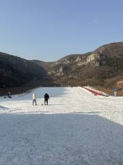 Jinan Shijiyuan Ski Field