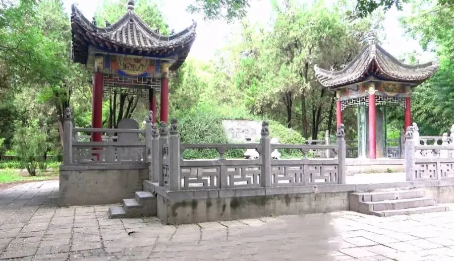 The Tomb of Di Renjie