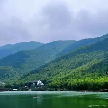 鄰近顧渚水庫的酒店