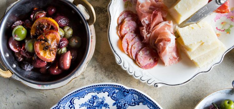 Della Terra | Italian Bistro
