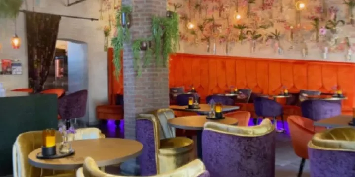 The Lounge Wine & Dine