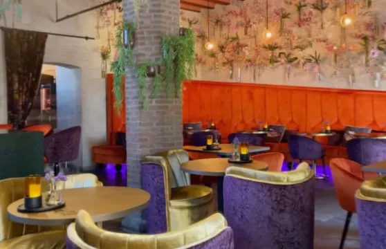 The Lounge Wine & Dine