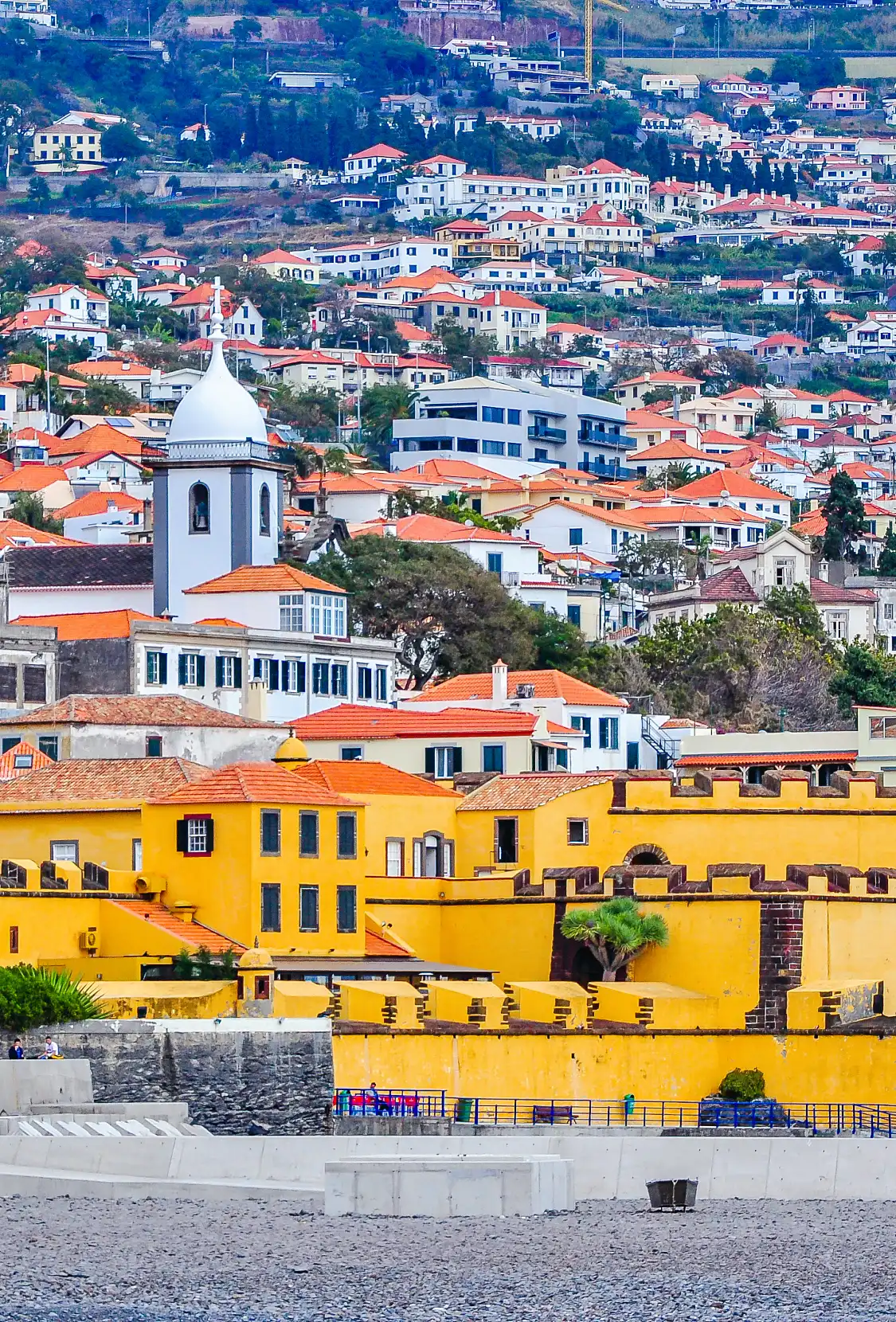 Hotels near Sao Tiago Fort