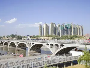 伊犁河大橋