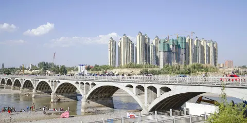 伊犁河大橋