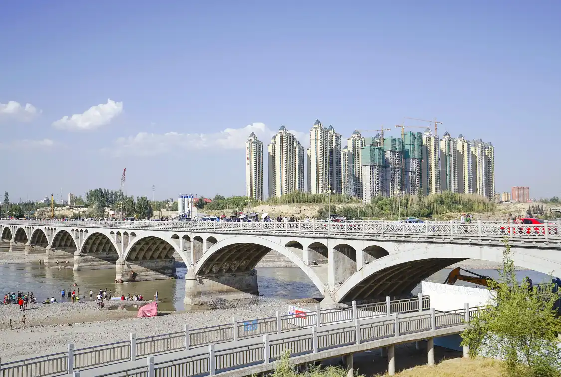 Hotels near Yi Li He Da Qiao