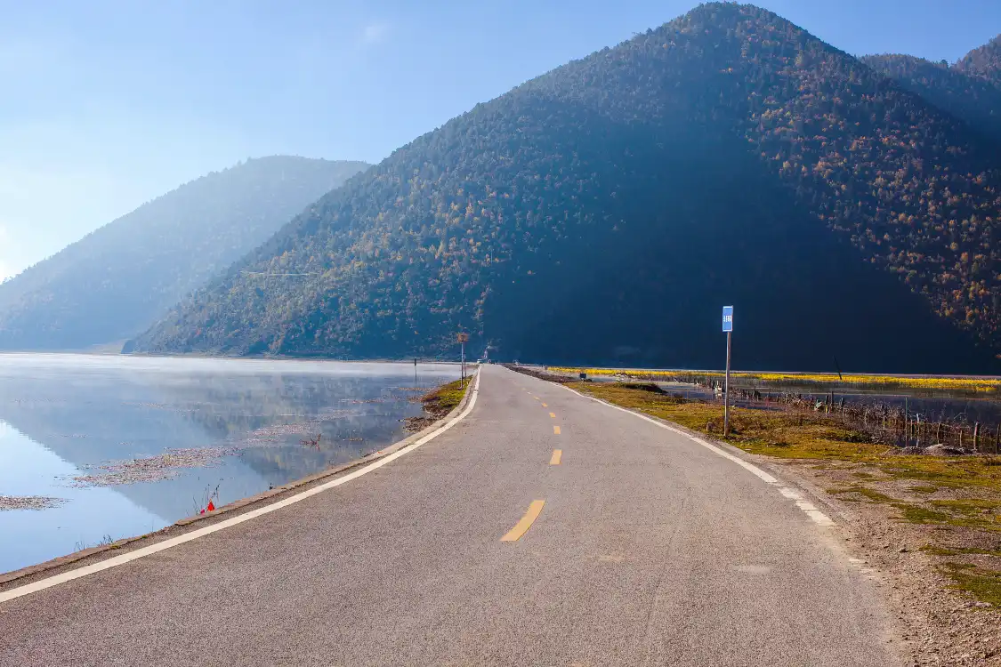 나파하이 호반 도로 주변 호텔