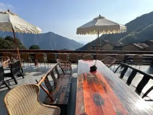 木言木语咖啡餐吧