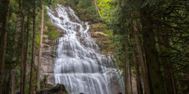 新娘面紗瀑布省立公園