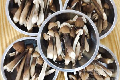 伍号勐混牛撒撇米线店(泼水广场店)