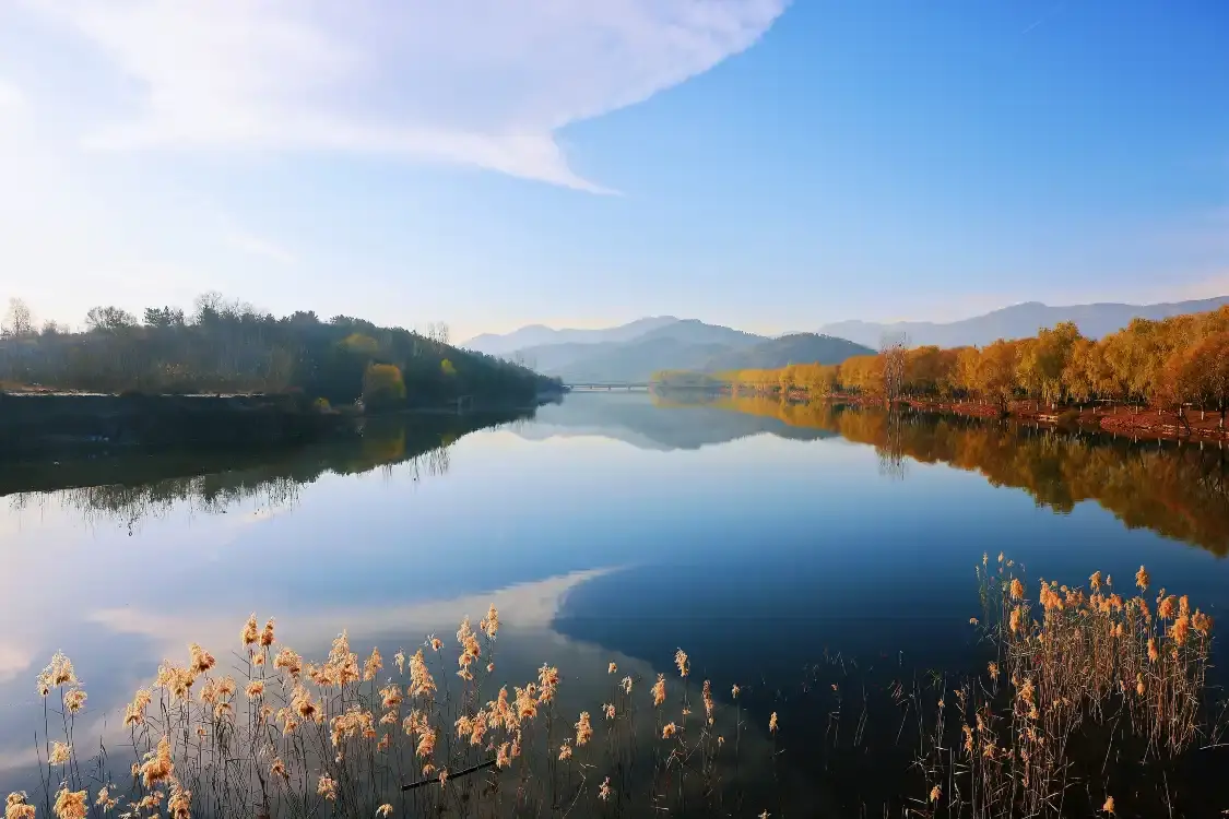 Các khách sạn gần Xueye Lake