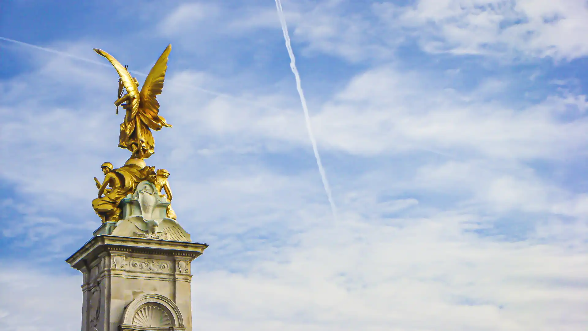 Hotels near Queen Victoria Memorial