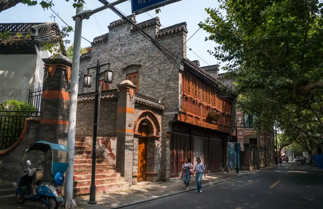 Hotels near Modern Buildings on Boxian Road