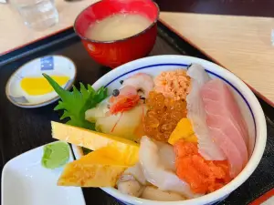 鱼禾寿司料理(回转寿司)