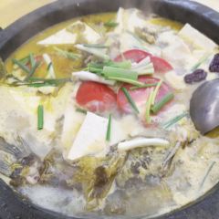 归然居鲜鱼馆(梵净山店) User Photo