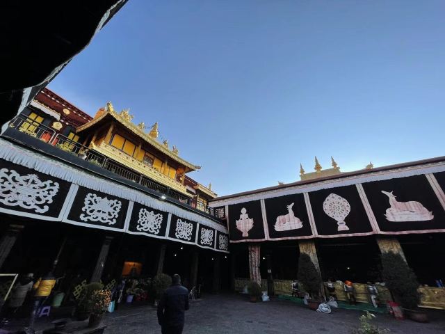 雍布拉康