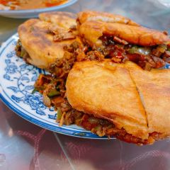 五味香·驴肉黄面·胡杨焖饼·烧烤(敦煌店) User Photo