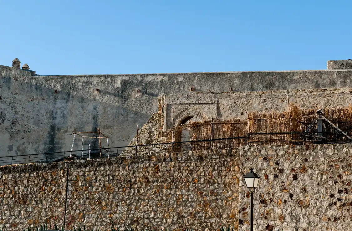 Các khách sạn gần Castillo de Guzman