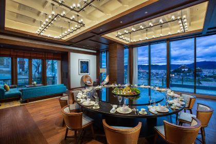 迪庆月光城英迪格酒店·盛筵全日制餐厅