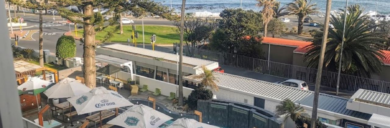 Strolla Restaurant & Bar