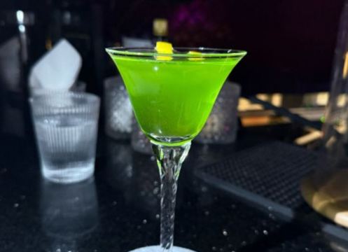 Suzie's Sky Bar