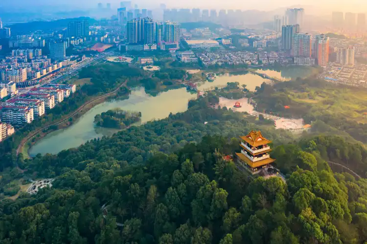 Hotels near Yuanzhou Park