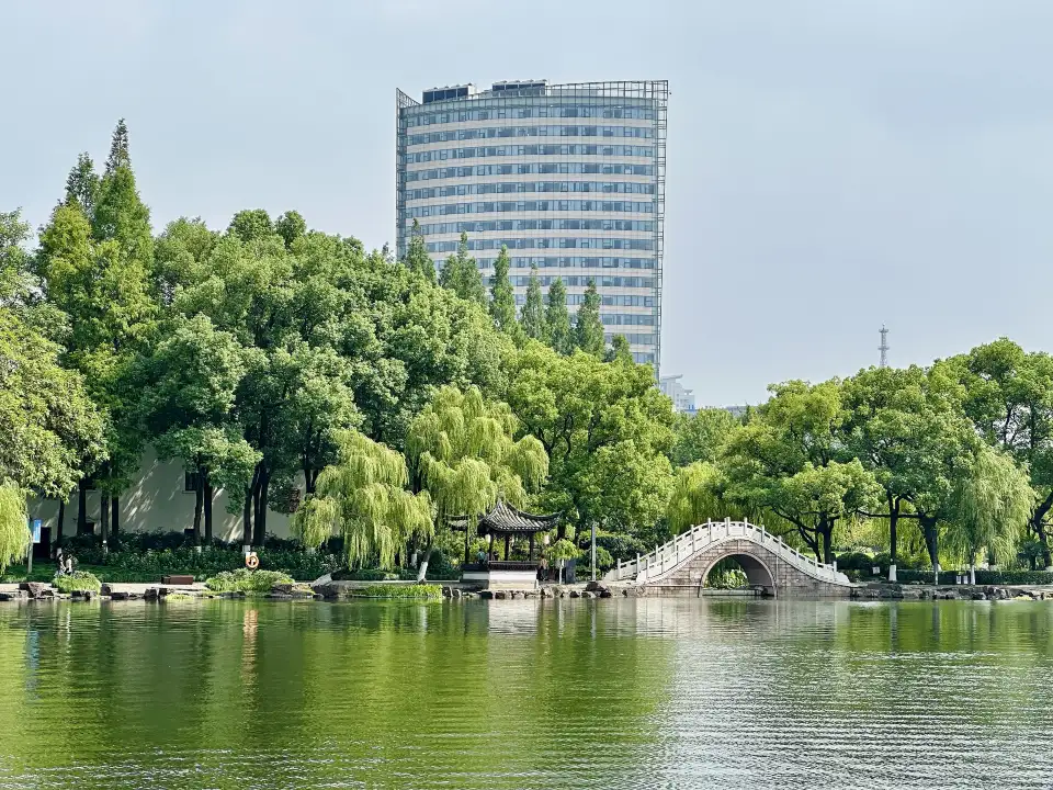 2_Tianyige and Moon Lake Scenic Area