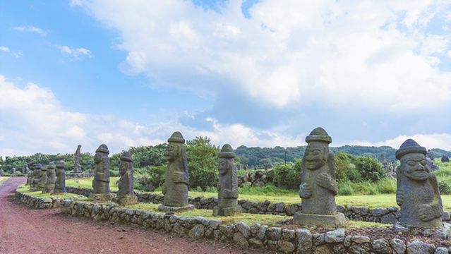 Bukchon Dol Hareubang Park
