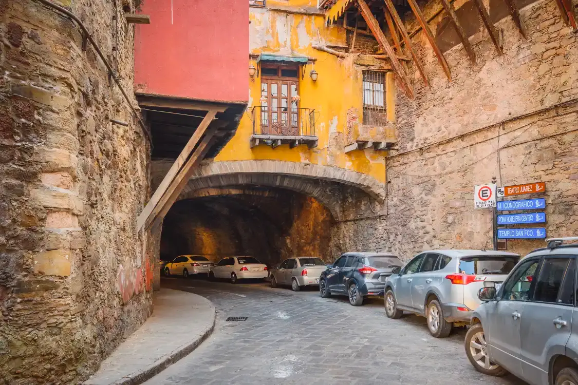 Hotels near Calle Subterranea