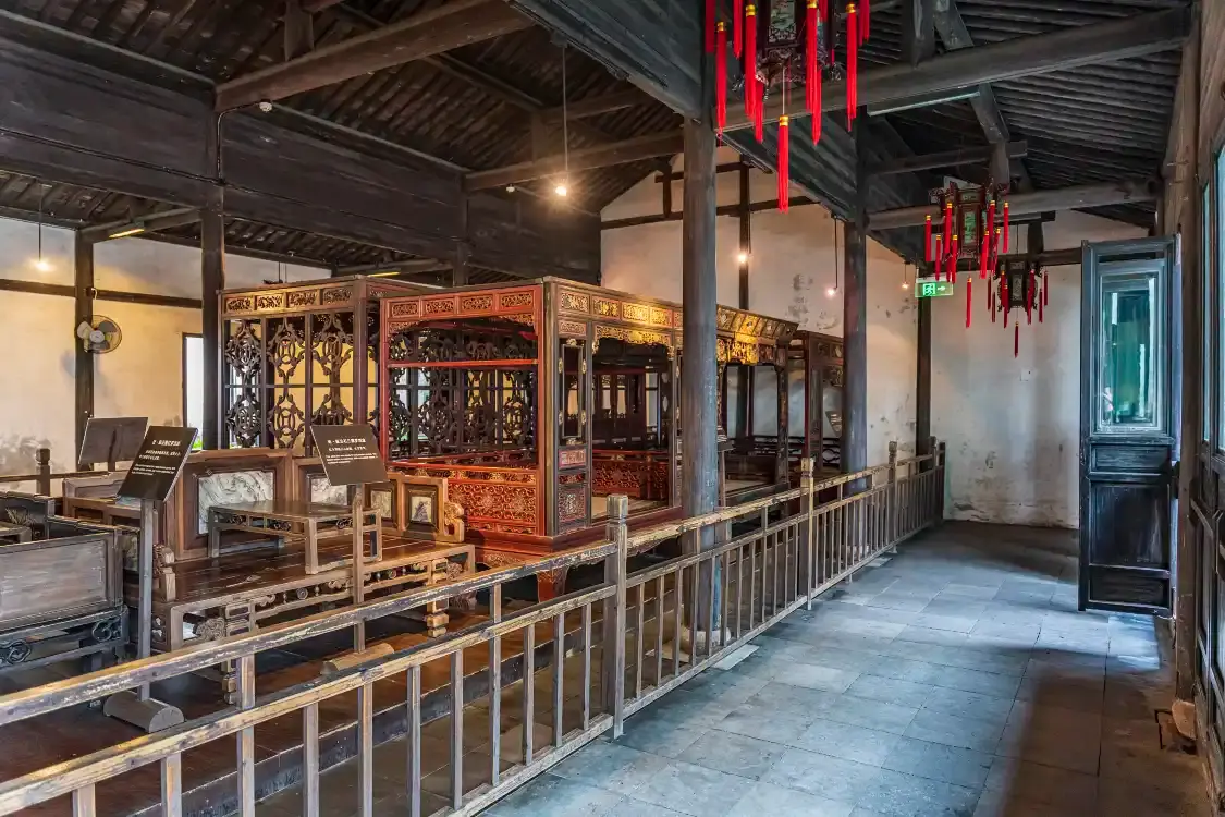 Hotels near Jiangnan Hundred Beds Museum