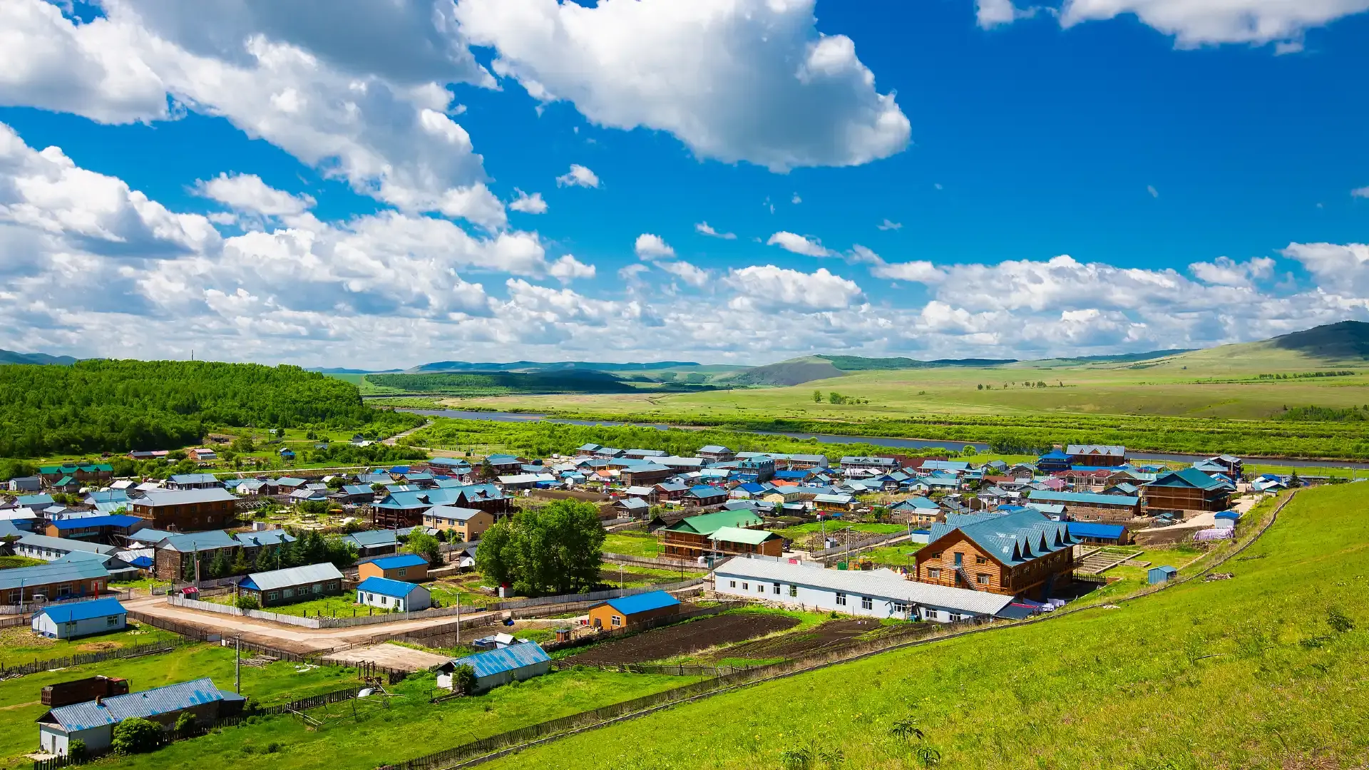 Hotels near Linjiang Village
