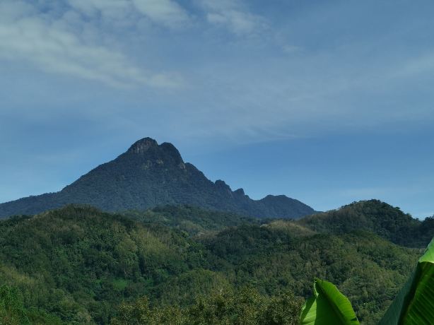 The First Peak of Wuzhi Mountain
