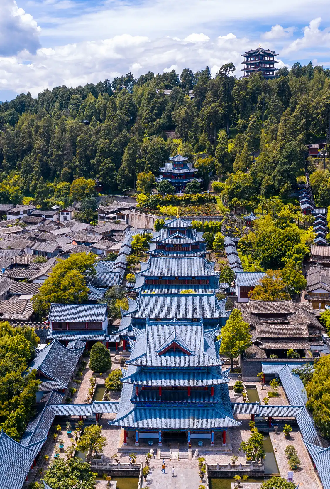 Hotels near Mu Fu Mansion