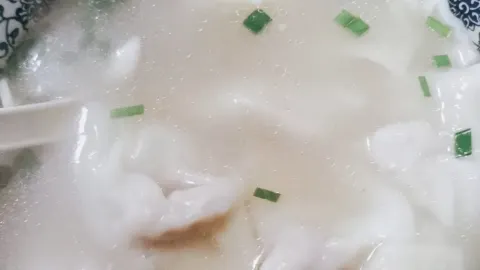 粮食局酸菜饺子馆 in Баркам