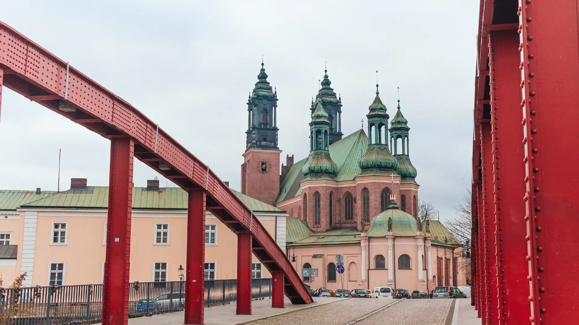 Hotels near Ostrow Tumski