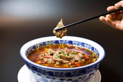 Biguiyuanshiliyintanjiudian·fenghuangxuanzhong Restaurant