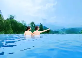 Mingyueshan Weijing International Hot Spring Resort