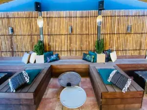 107 Cocktail Bar