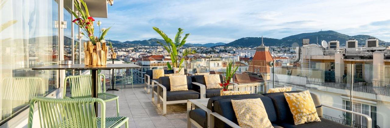 L'EssenCiel Bar and Restaurant