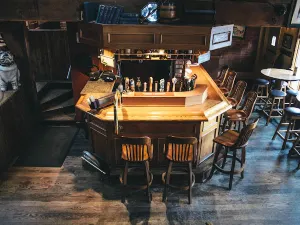 Kensington Pub