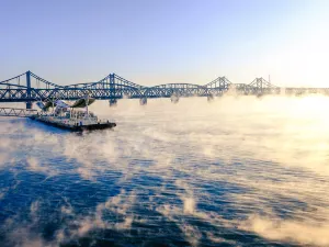 Yalu River Broken Bridge