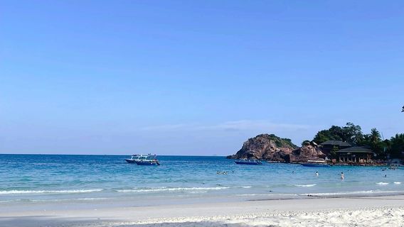 Остров Уэйв Брейк