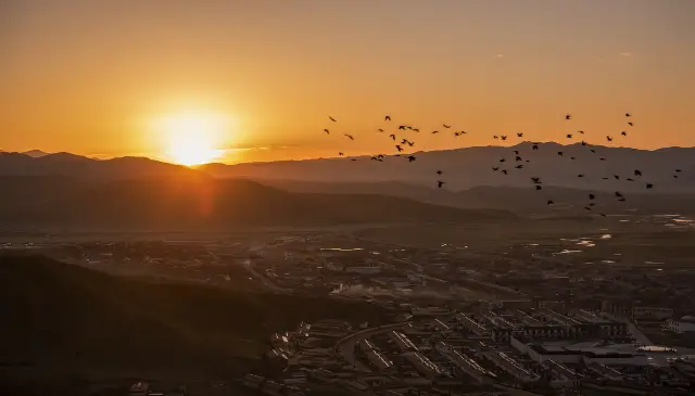 Sunset Sightseeing in Gannan