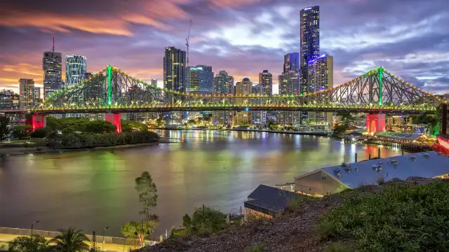 Hotels near Story Bridge