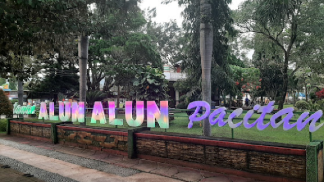 Alun-Alun Pacitan