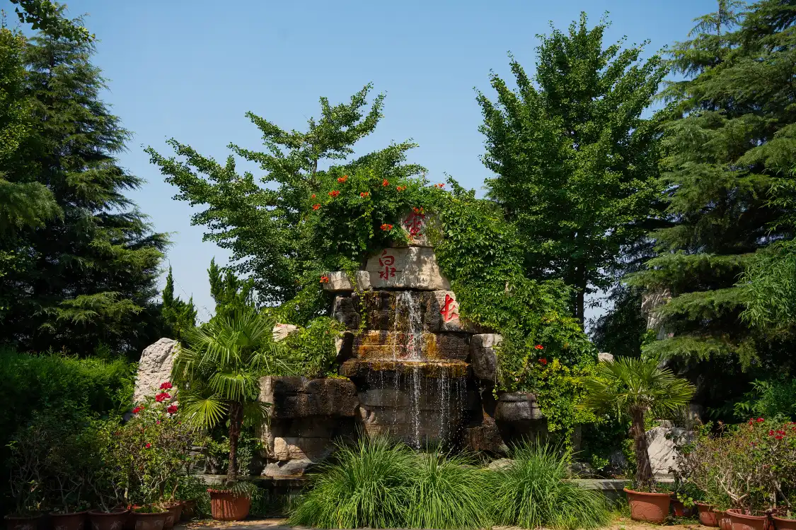 Hotels near Jinbao Paradise