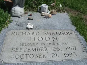 Grave of Shannon Hoon